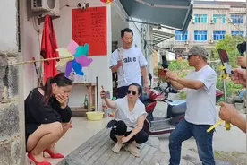 小妖姐说她自己怀孕了不知道是真的是假的又是丽丽第二个人人才啊视频封面