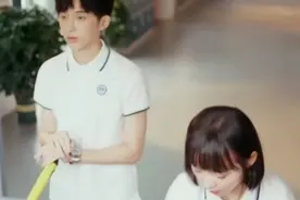 天才少年遇到可爱少女 莫名好甜吖!视频封面