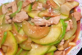 瓠子炒肉，瓠子清香爽口，里脊肉鲜嫩多汁，家常做法，太下饭了！视频封面