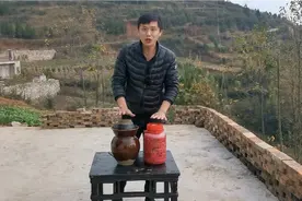 曾经有人出30万要学习这个酸菜，今天被小伙免费分享