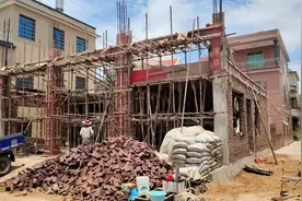 农村自建房，挑高6.8米店铺，一楼开店，二楼自住，三楼民宿！🤪