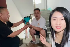 夏天水压不够真愁人，老爸三两下把抽水泵修好，又省好几百块