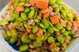 小朋友喜欢吃，毛豆炒火腿，家常美味又营养丰富，上桌瞬间就被抢视频封面