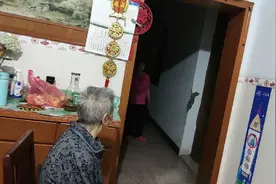 90岁老妈老年痴呆。老人养我们小，我们要养老人老。视频封面