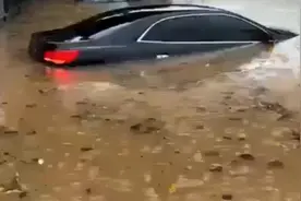 驾照考试新增科目五，水中驾驶与泳离😷😷😷视频封面