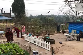 这样的田园生活真安逸，院坝装上了太阳能路灯，瞬间档次提升不少视频封面