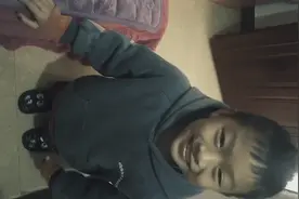 偷店家玩偶视频封面