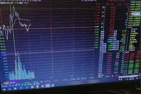 中午吃饭去一小会竞然卖飞了，可转债T＋0操作，当天买入当天卖出视频封面