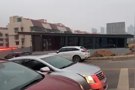 长沙地铁6号线最新进展！围挡已经拆除！站点出入口露出真容！视频封面