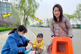 老公闺女啥都吃，抱着凳子去树上摘柳树芽，做好的凉菜爷俩抢着吃视频封面