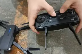 无人机连接手机操作。