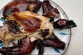 肉质紧实、越嚼越香的风干鸡做法来了，香料配比精准有效、不掺假视频封面