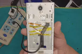 旧手机改无电池启动。后续之旧手机改小爱音响!还可以当桌面时钟视频封面