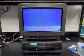 1995年，索尼16：9特丽珑宽屏幕，彩色显像管电视机，真的太漂亮