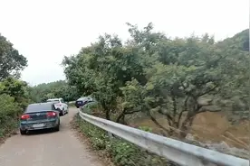 你努力挣钱了吗？在你身边的朋友是否也都在挣钱？原创视频视频封面