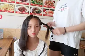 头发这样编，小姑娘今天不怕热啦