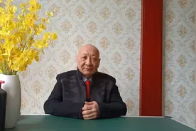 南航事件老师没有错，学生没有错，错在自媒体。视频封面