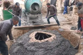 甘肃农村人打水窖办法就是多，弟兄几个一天功夫就干的巴巴适适