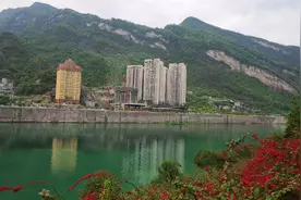 重庆超级大县城，两大江穿城而过，堪比朝天门，太震撼了视频封面