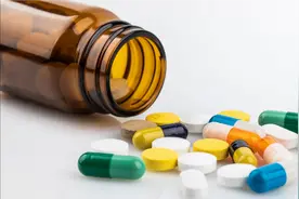 北京大学第一医院最新研究：老年人服用阿司匹林，小剂量更加安全视频封面