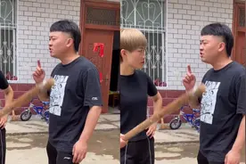 农村夫妻指桑骂槐吵架，俩人对话真搞笑，吵架水平不一般视频封面
