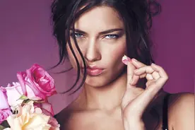 维密台柱【Adriana Lima】<狼殿>【阿德里亚娜·利马】视频封面