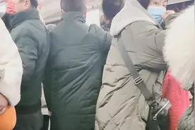 春节期间芜湖公交轻轨免费体验，今晚我一下班去坐轻轨！视频封面
