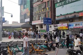 实拍广州白云区江夏村现状，带大家看看，广州城中村上班早高峰视频封面