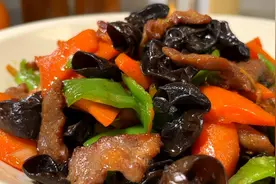 胡萝卜炒肉这样做，肉片鲜香不柴，胡萝卜入味好吃，营养又美味