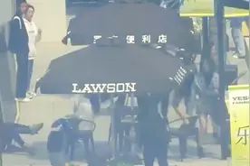 任嘉伦昨天拍《暮色心约》摔倒受伤了视频封面