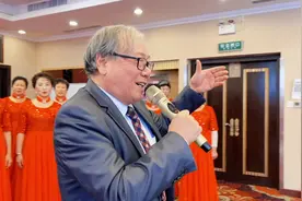 民间好声音，一首《夕阳红》唱出老年人的幸福与温馨，太好听了