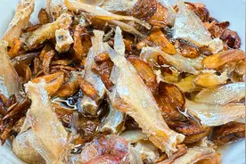 揭阳惠来特产葱油迪仔鱼干，肉质紧实满口香，下粥下饭下酒很适合视频封面