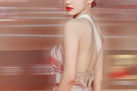 居然有人说她胖？真的有人长成了建模样，无论颜值还是身材！