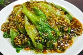 炒耗油生菜，切记别用油炒生菜，教你一招，生菜翠绿入味营养翻倍视频封面