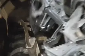 废钢破碎机生产线，废铁皮撕碎机，废铁破碎机视频封面