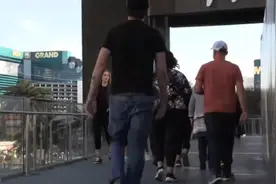 假装要拍路人pp恶搞视频封面