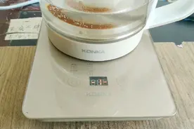 养生壶加热几秒就停机，客户找维修师傅没修好，到我手里竟修好了视频封面