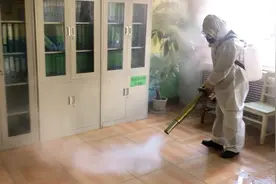 兰州蓝天救援专业消杀人员，走进七里河区武山路幼儿园实施消毒。视频封面