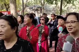毛主席共产党把受苦受难的妇女从封建社会中解放出来。视频封面