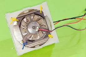 怎么用半导体制冷片做一个冰箱？方法很简单，制冷效果快速又强劲视频封面