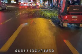 一个人，在这小小的县城，连朋友都没有，每天都不知道在干嘛？