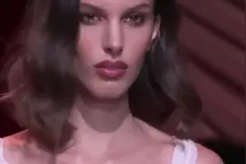 美女超模：秀丽绝俗 身形婀娜 窈窕娉婷之态 。视频封面