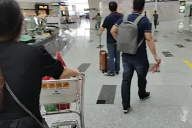 大兴机场离市区远到怀疑人生，不过值得你来早来一个小时逛一逛！