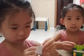 开学了班级抽学号，一个5号，一个24号，晚上不停地让妹妹记住视频封面