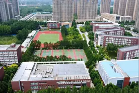 航拍郑州枫杨外国语学校，郑州最好的私立初中，学校建的真不错！视频封面