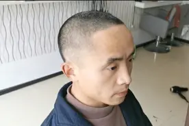 男人发型就剪这款3毫米“寸头”，精神又显男儿本色，清爽霸气百视频封面