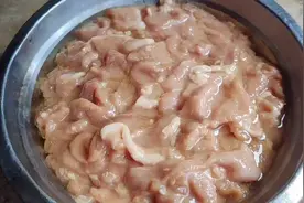 厨师长教你腌肉片的正确做法，步骤详细，嫩滑不柴，先收藏起来