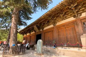 实拍山西佛光寺：中国第一唐朝古建，打脸日本，为何能挺立1200年视频封面