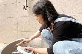 王胖出门在外，媳妇在家打理好一切，做老公坚强的后盾，安心工作视频封面