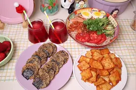 我和弟弟的晚餐～边吃边聊学校趣事～大米零食、两面、杨梅荔枝视频封面